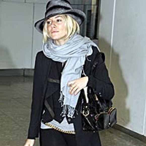 GENTLY USED Tod's bag worn by Kate Hudson in the movie "Bride Wars" - Picture 7 of 8
